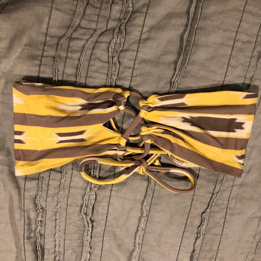 Acacia strapless top in Choctaw